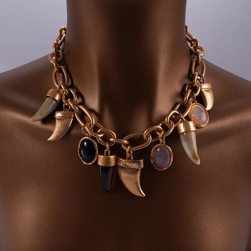 Collier pendentif en forme de corne de taureau, bijoux de clavicule de style bohème rétro, bijoux de fête vintage antiques Collier pendentif en forme de corne de taureau, bijoux de clavicule de style bohème rétro, bijoux de fête vintage antiques
