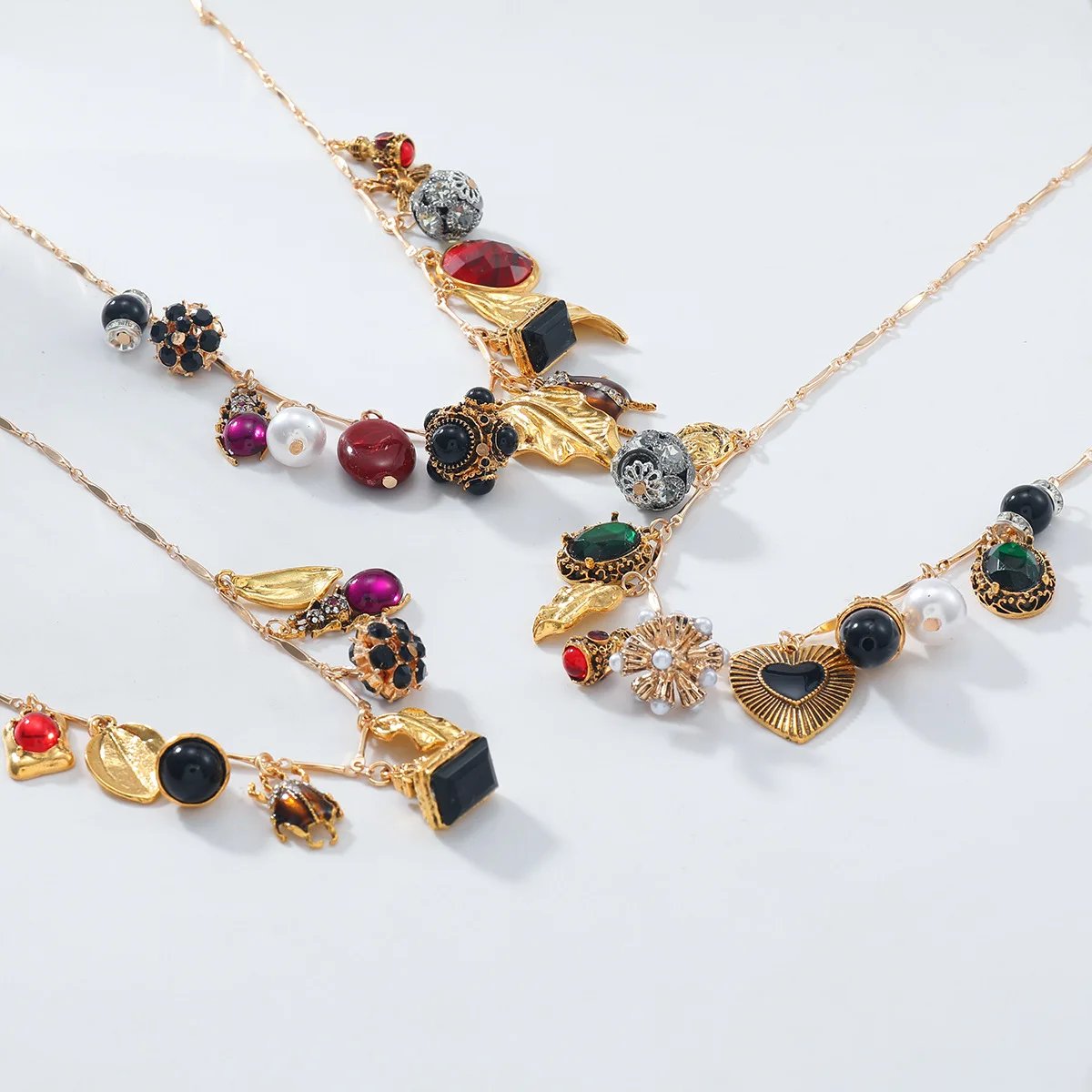 Collier avec pendentif géométrique multicouche pour femmes, Design tissé rétro, feuille d'insecte, fleur en forme de cœur, bijoux de fête Collier avec pendentif géométrique multicouche pour femmes, Design tissé rétro, feuille d'insecte, fleur en forme de cœur, bijoux de fête