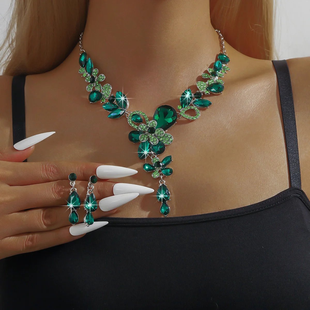 Ensemble de bijoux goutte d'eau ChimFlower pour femme, collier et boucles d'oreilles, cadeau de vacances, fête de banquet de mariage, mode, 3 pièces Ensemble de bijoux goutte d'eau ChimFlower pour femme, collier et boucles d'oreilles, cadeau de vacances, fête de banquet de mariage, mode, 3 pièces