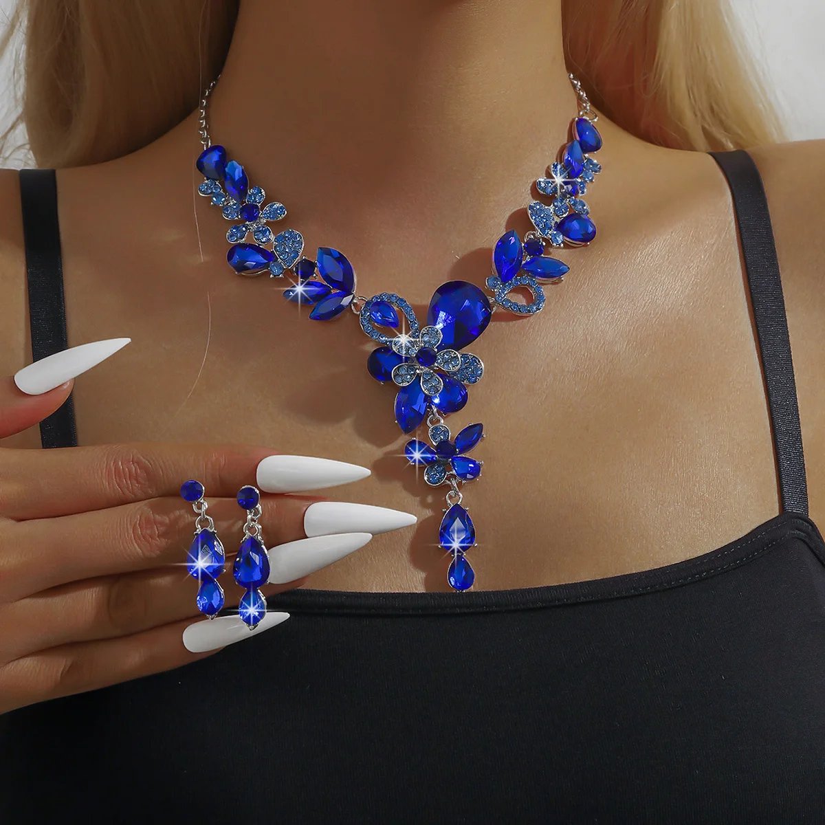 Ensemble de bijoux goutte d'eau ChimFlower pour femme, collier et boucles d'oreilles, cadeau de vacances, fête de banquet de mariage, mode, 3 pièces Ensemble de bijoux goutte d'eau ChimFlower pour femme, collier et boucles d'oreilles, cadeau de vacances, fête de banquet de mariage, mode, 3 pièces