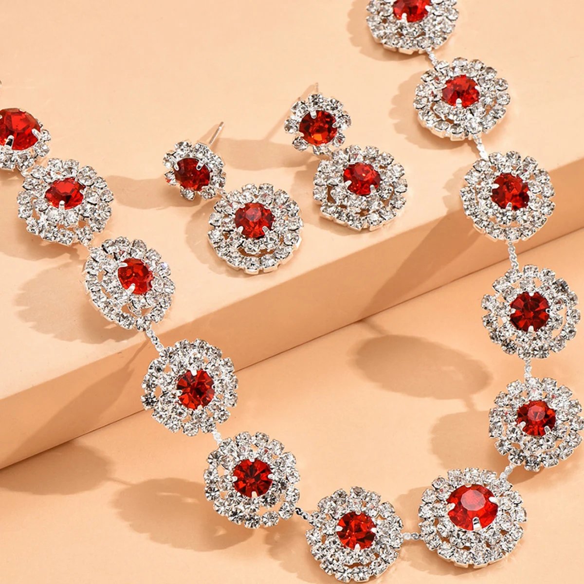 Ensemble de bijoux pour femmes, collier rond géométrique, boucles d'oreilles, adapté aux cadeaux de mariage, de fête et de Festival