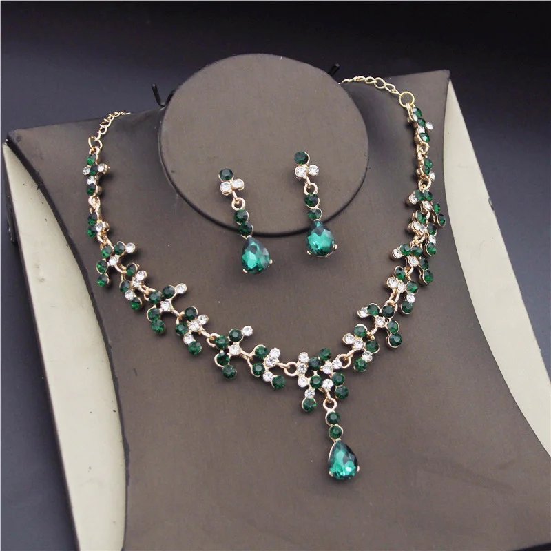 Ensemble de bijoux de mariage en cristal pour femmes, couleur or, strass, collier, longues boucles d'oreilles, accessoires pour robe de demoiselle d'honneur