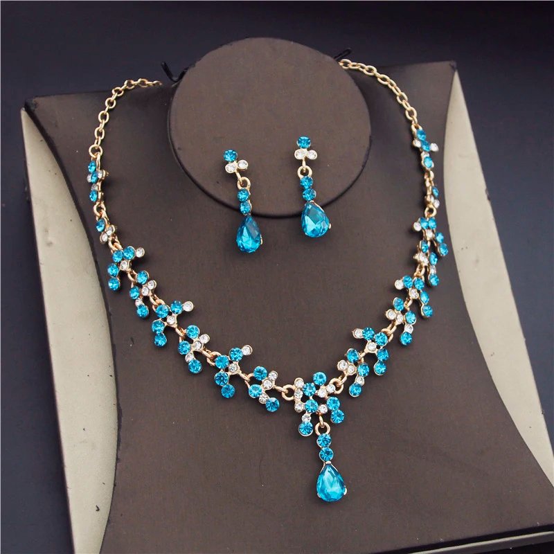 Ensemble de bijoux de mariage en cristal pour femmes, couleur or, strass, collier, longues boucles d'oreilles, accessoires pour robe de demoiselle d'honneur