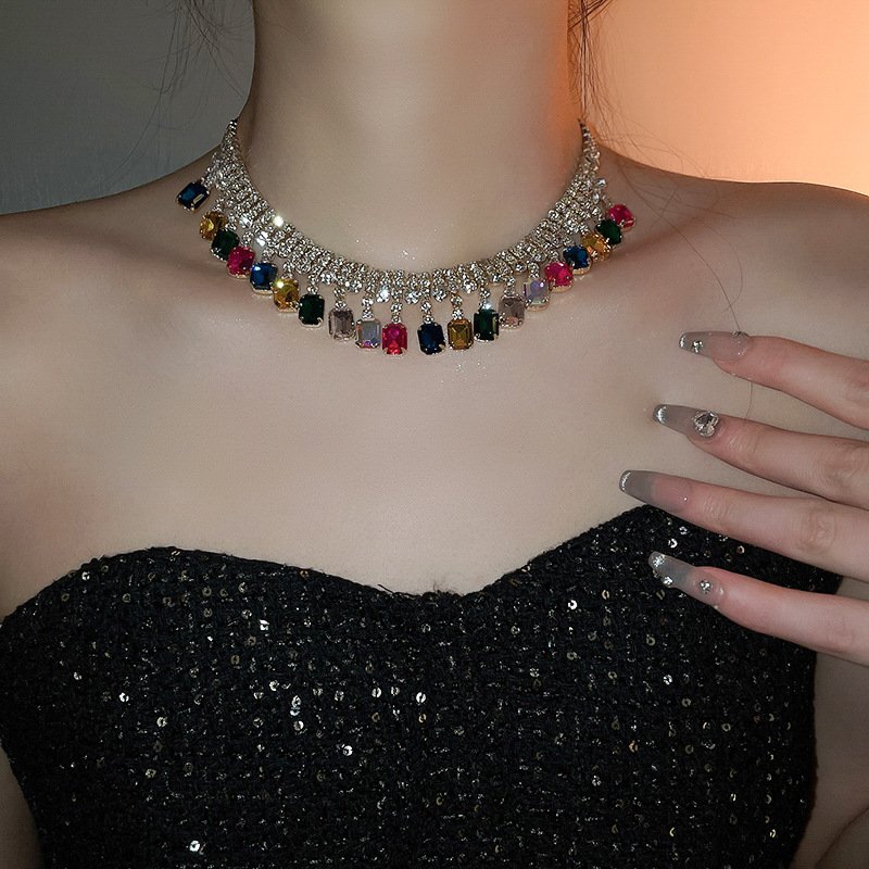 Exaggerated Square Inlaid Rhinestone Necklace for Women Fashion Light Luxury Clavicle Chain Necklaces Wedding Fringe Jewelry