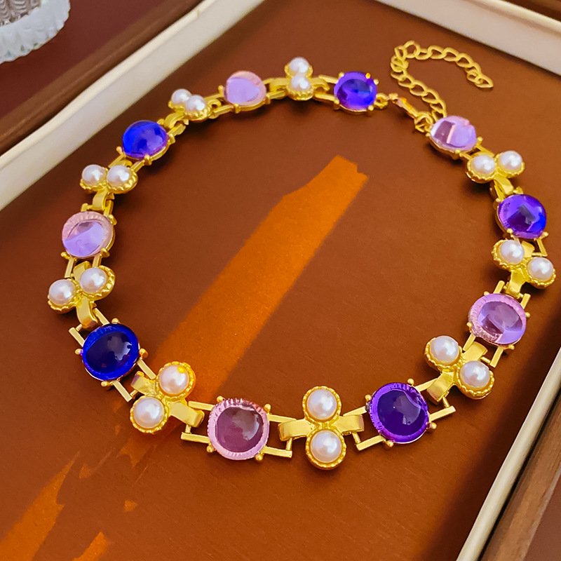 Collier de perles Vintage pour femmes, boucles d'oreilles pendantes de luxe légères, mode polyvalente scintillante, ensemble de bijoux de mariage délicats