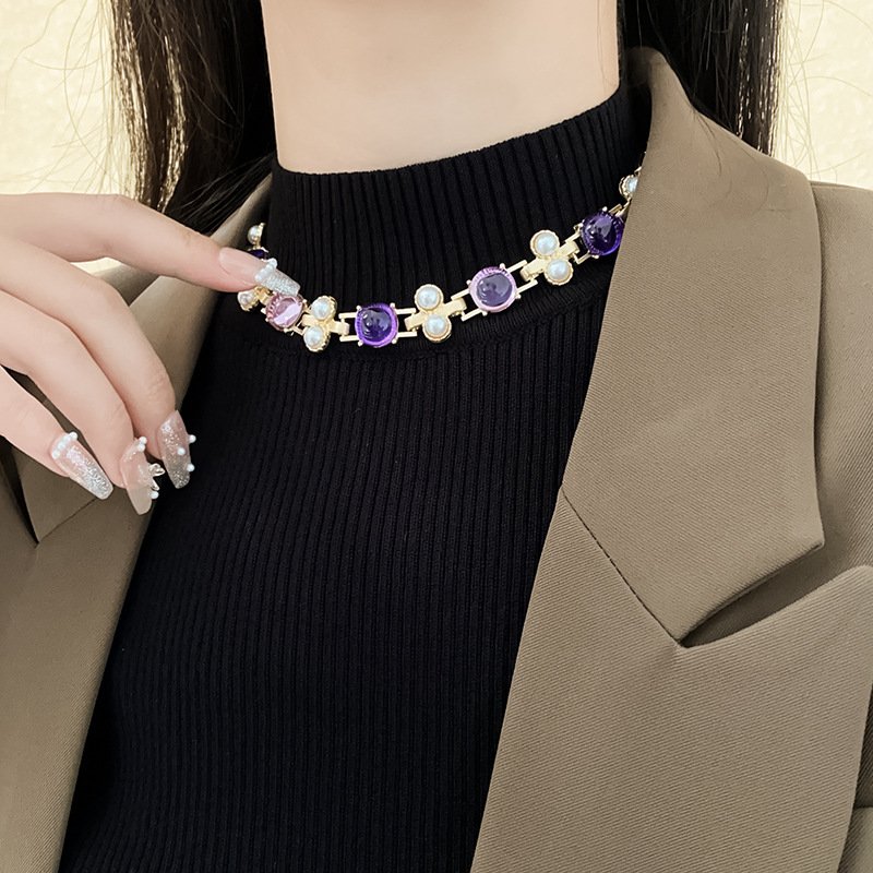 Collier de perles Vintage pour femmes, boucles d'oreilles pendantes de luxe légères, mode polyvalente scintillante, ensemble de bijoux de mariage délicats