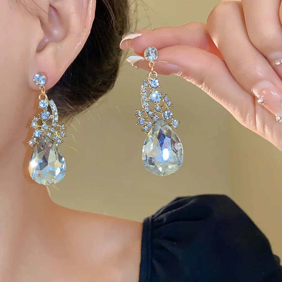 Collier pendentif gouttelette d'eau géométrique européen et américain pour femmes, bijoux de mariage personnalisés exagérés haut de gamme