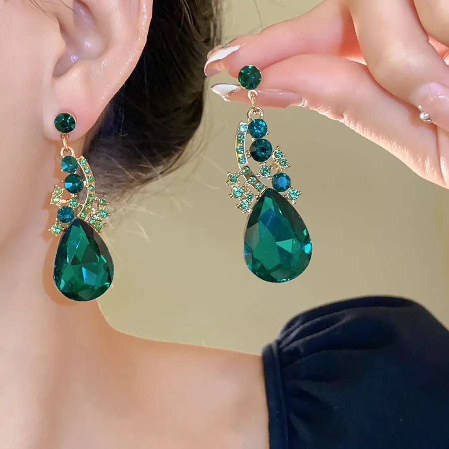 Collier pendentif gouttelette d'eau géométrique européen et américain pour femmes, bijoux de mariage personnalisés exagérés haut de gamme