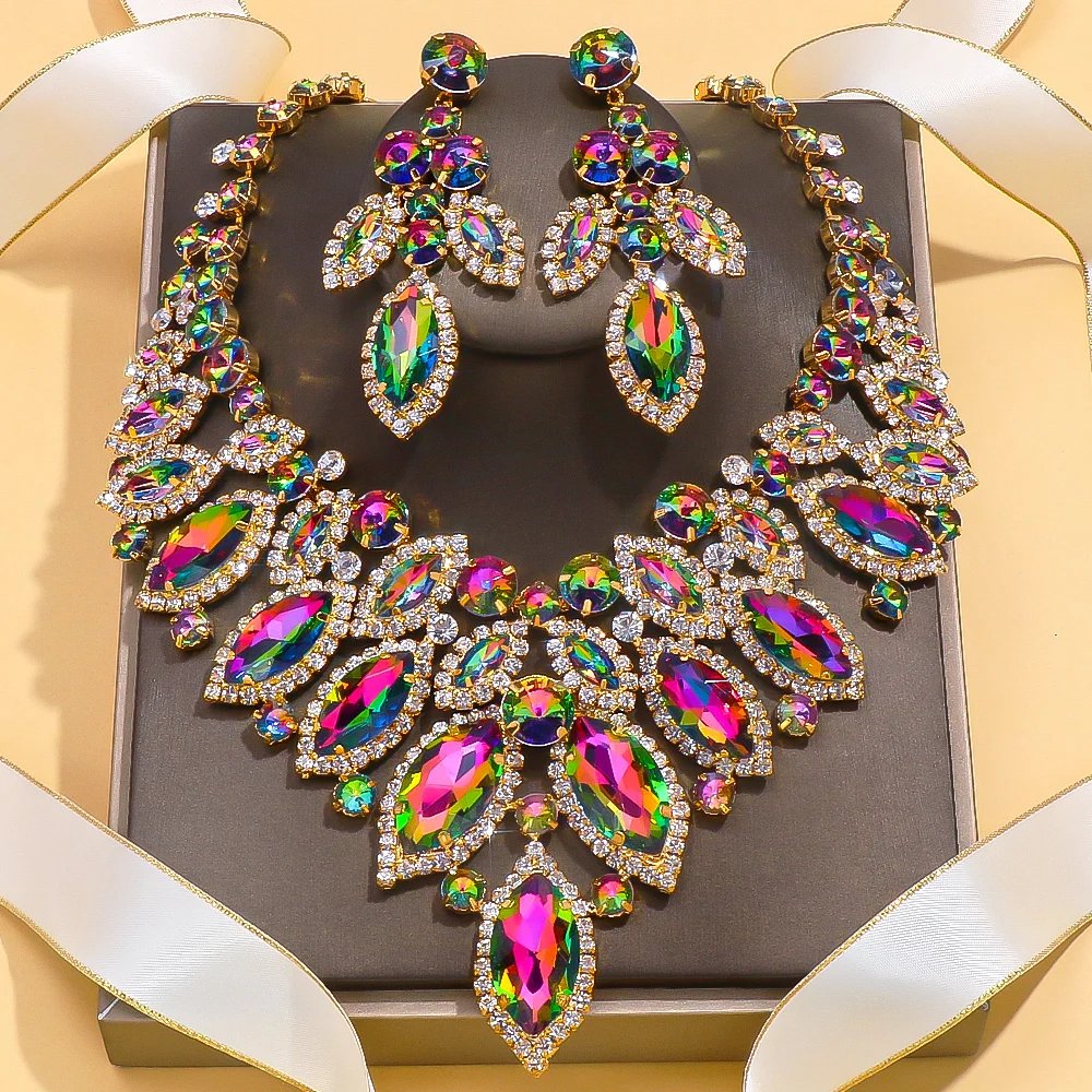 Ensemble de boucles d'oreilles et collier en feuilles exagérées pour femmes, cadeau de mariée, strass colorés, ensemble de bijoux africains, Costume de mariage nigérian