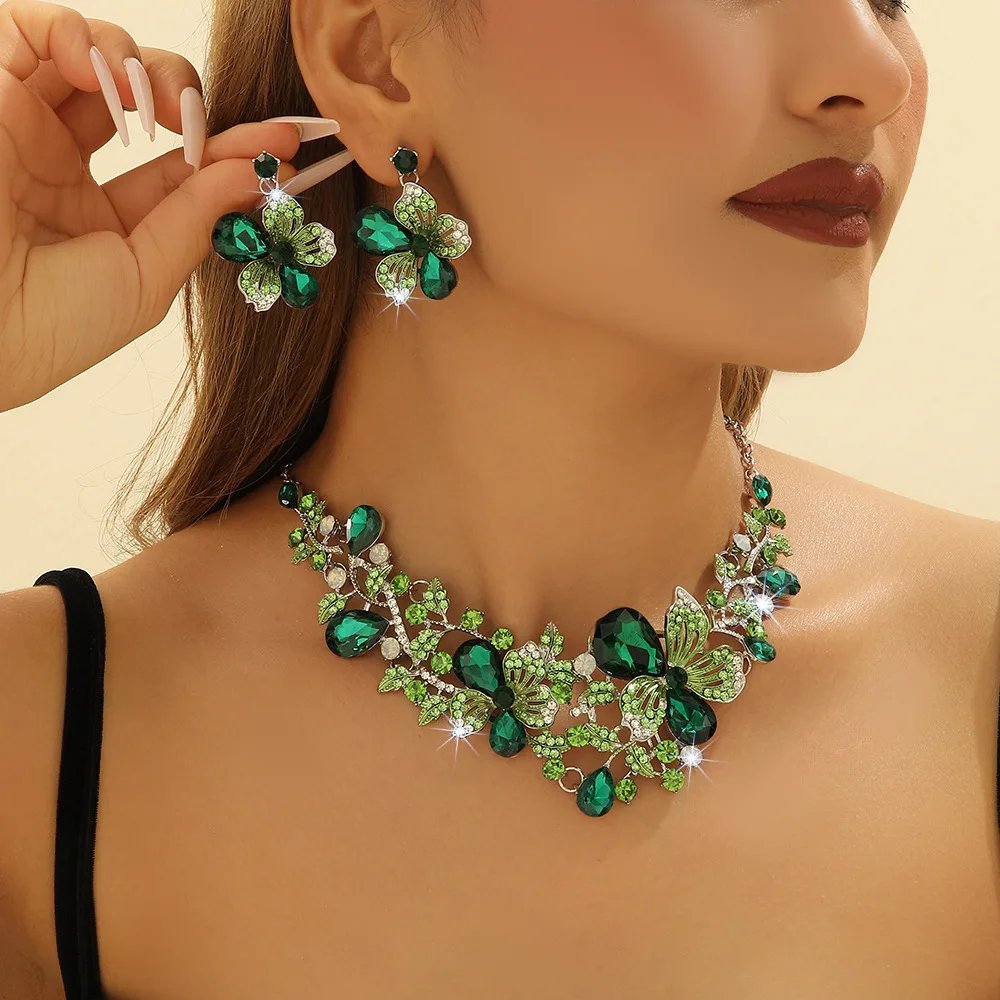 KMVEXO luxe fleur cristal collier boucles d'oreilles ensemble coloré Rose rouge collier pour les femmes mariages fête bijoux ensembles accessoires