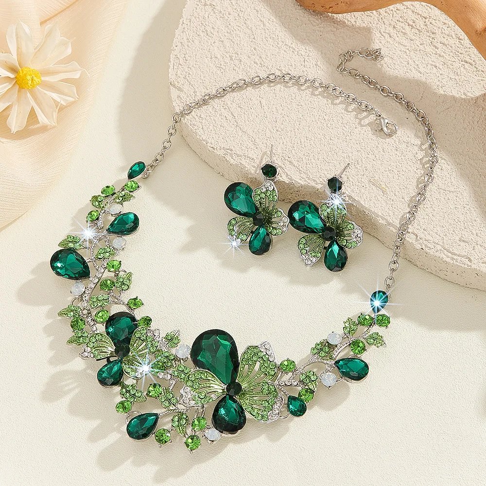 KMVEXO luxe fleur cristal collier boucles d'oreilles ensemble coloré Rose rouge collier pour les femmes mariages fête bijoux ensembles accessoires