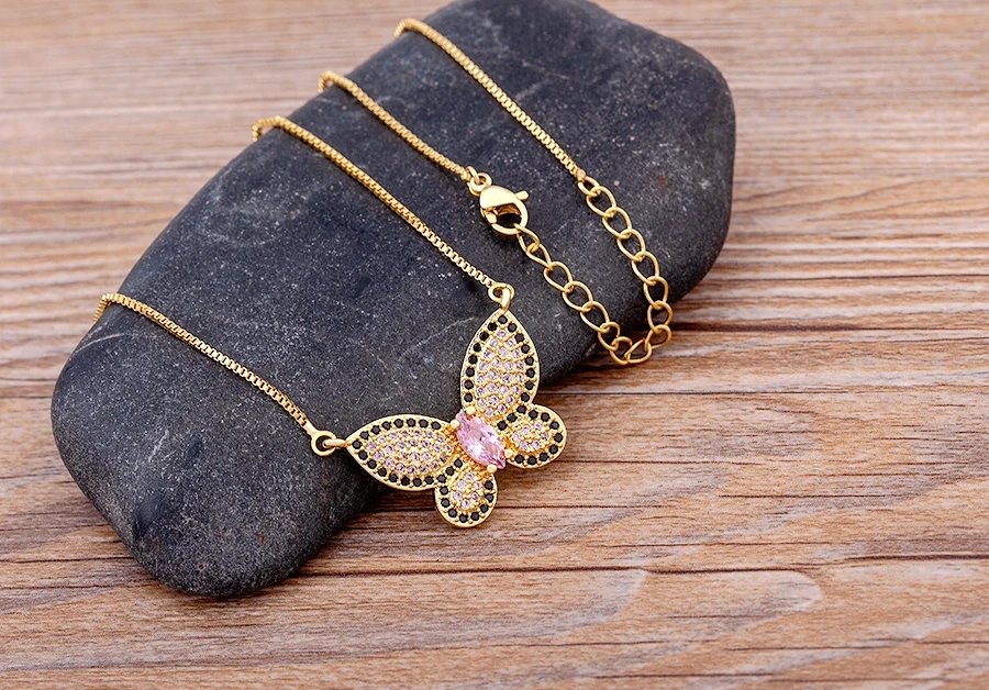 Nidin Design de mode chanceux papillon pendentif femme strass brillant déclaration cristal collier ras du cou pour femme cadeau de mariage Nidin Design de mode chanceux papillon pendentif femme strass brillant déclaration cristal collier ras du cou pour femme cadeau de mariage