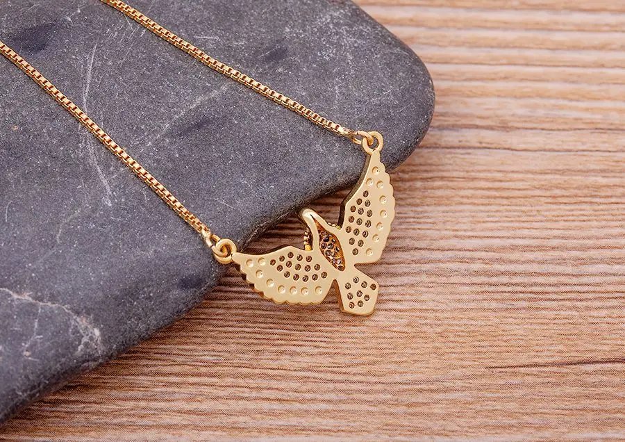 Collier vintage Nidin Flying Eagle pour hommes et femmes, pendentif oiseau, faucon, théâtre, déclaration d'animal de cou, bijoux de fête, cadeau d'anniversaire Collier vintage Nidin Flying Eagle pour hommes et femmes, pendentif oiseau, faucon, théâtre, déclaration d'animal de cou, bijoux de fête, cadeau d'anniversaire