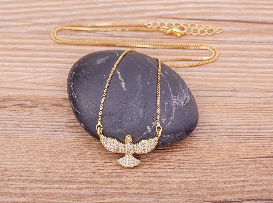 Collier vintage Nidin Flying Eagle pour hommes et femmes, pendentif oiseau, faucon, théâtre, déclaration d'animal de cou, bijoux de fête, cadeau d'anniversaire Collier vintage Nidin Flying Eagle pour hommes et femmes, pendentif oiseau, faucon, théâtre, déclaration d'animal de cou, bijoux de fête, cadeau d'anniversaire