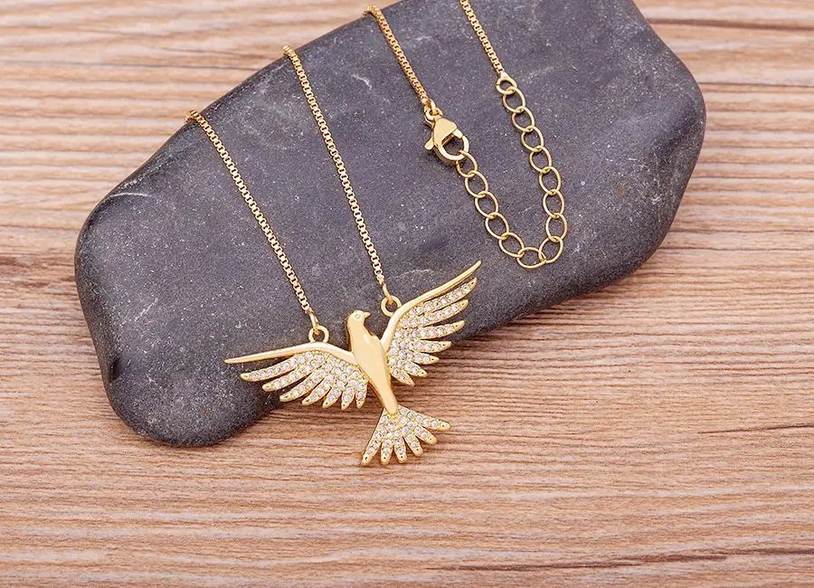 Collier vintage Nidin Flying Eagle pour hommes et femmes, pendentif oiseau, faucon, théâtre, déclaration d'animal de cou, bijoux de fête, cadeau d'anniversaire Collier vintage Nidin Flying Eagle pour hommes et femmes, pendentif oiseau, faucon, théâtre, déclaration d'animal de cou, bijoux de fête, cadeau d'anniversaire