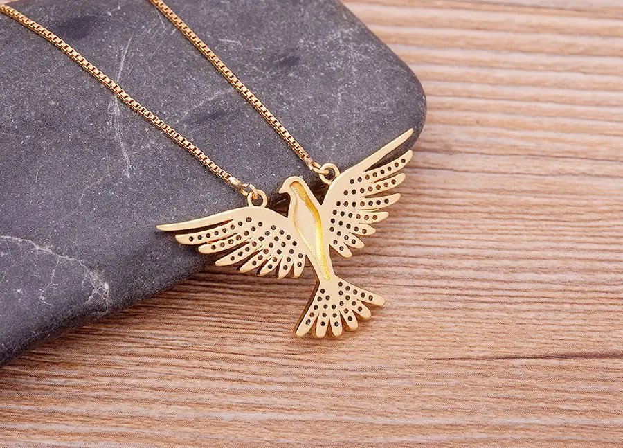 Collier vintage Nidin Flying Eagle pour hommes et femmes, pendentif oiseau, faucon, théâtre, déclaration d'animal de cou, bijoux de fête, cadeau d'anniversaire Collier vintage Nidin Flying Eagle pour hommes et femmes, pendentif oiseau, faucon, théâtre, déclaration d'animal de cou, bijoux de fête, cadeau d'anniversaire