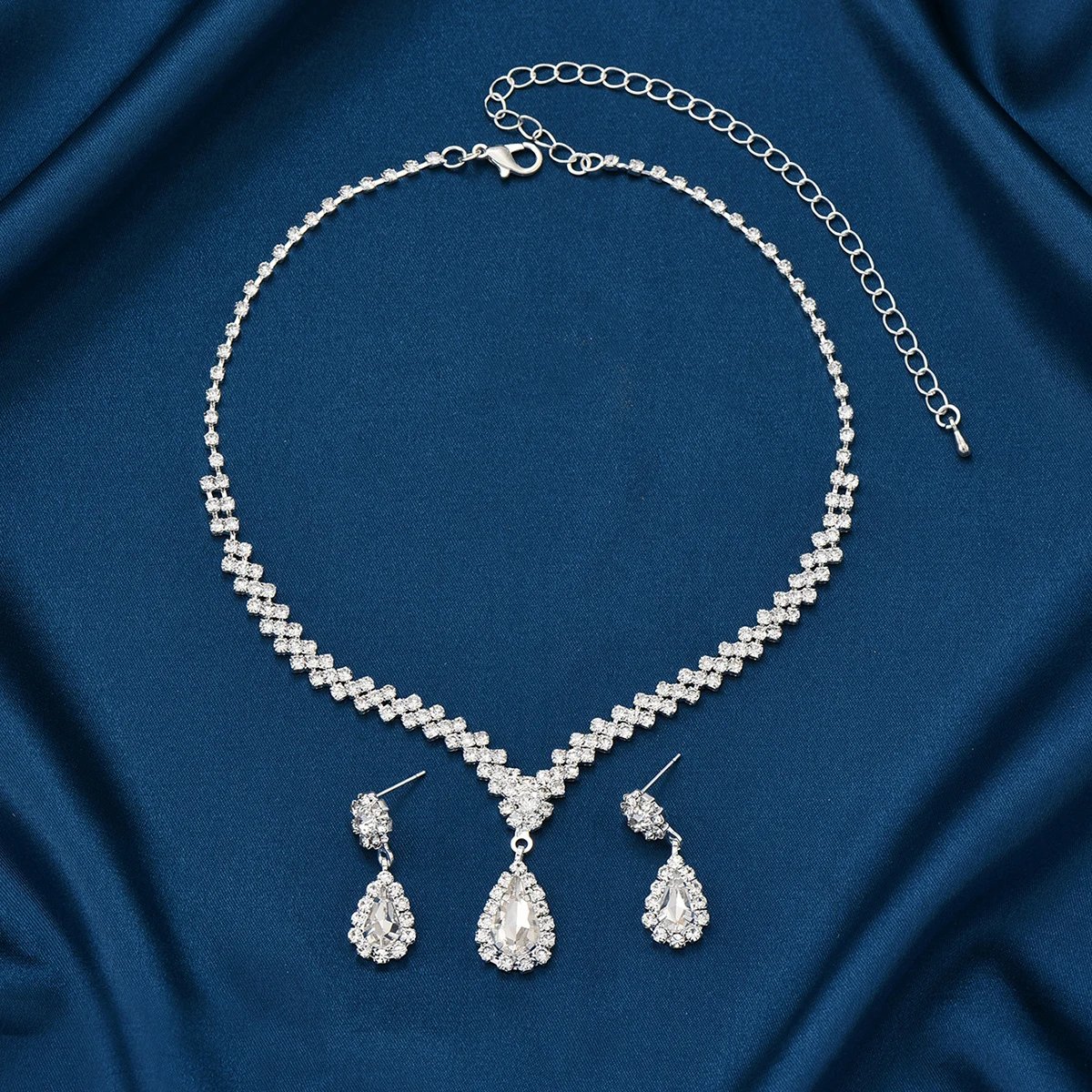 Ensemble de colliers et boucles d'oreilles en forme de goutte d'eau pour femmes, 3 pièces à la mode, pour la saison de mariage, les accessoires de Banquet et de fête, 2910