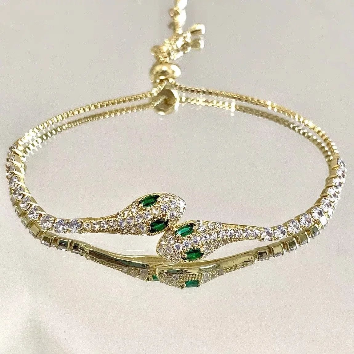 Bracelet en Zircon serpent pour femmes, élégant, yeux en cristal noir, accessoire quotidien personnalisé à la mode, bijoux de fête, cadeaux d'anniversaire Bracelet en Zircon serpent pour femmes, élégant, yeux en cristal noir, accessoire quotidien personnalisé à la mode, bijoux de fête, cadeaux d'anniversaire